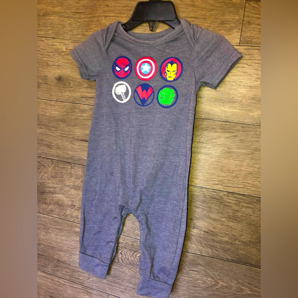 Marvel 6/9m EUC Outfit